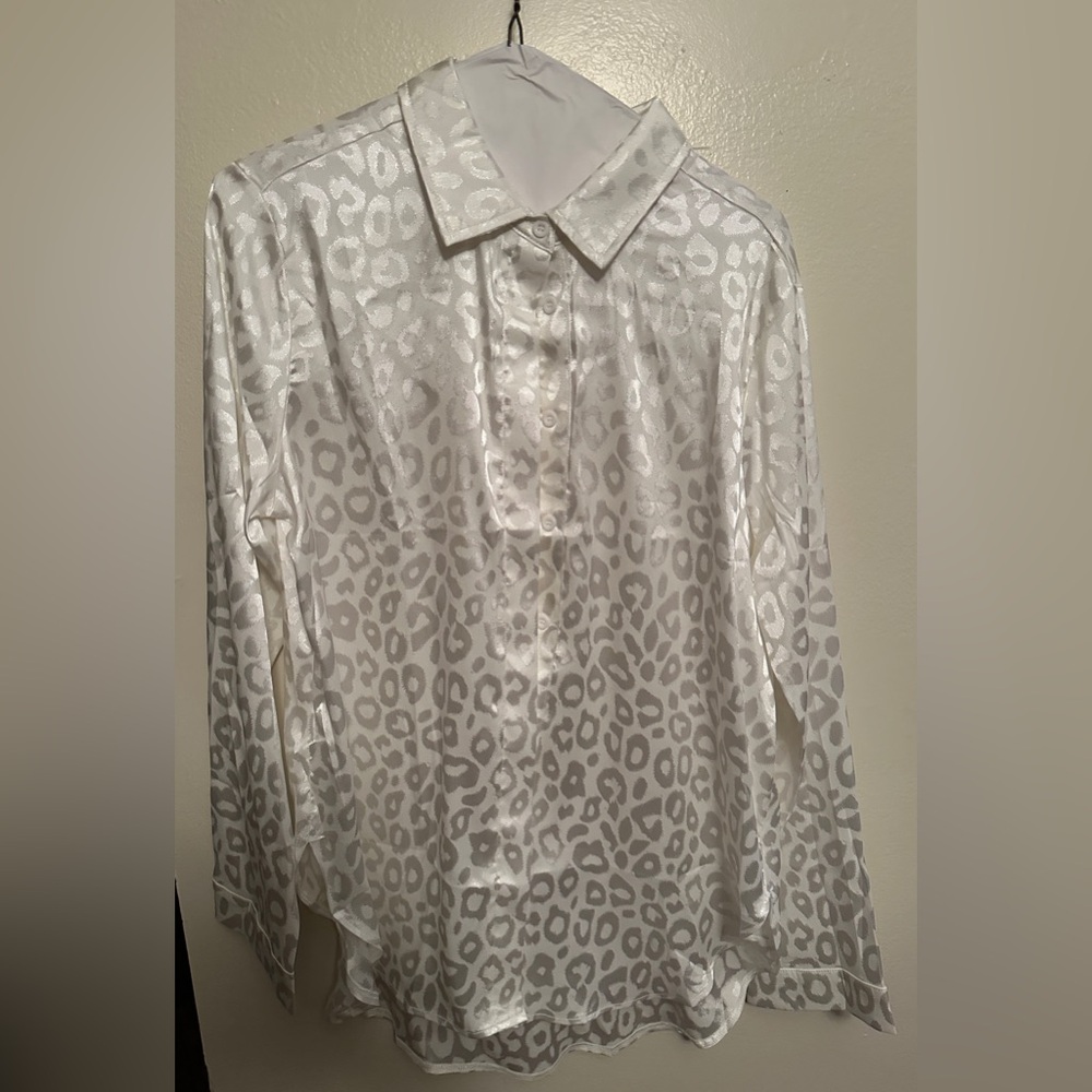White Cheetah Print Long Sleeve Blouse
